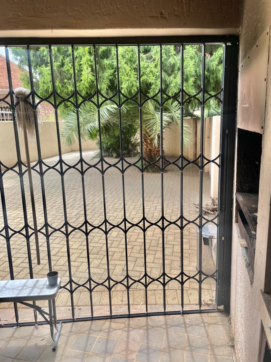 2 Bedroom Property for Sale in Pellissier Free State